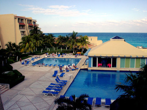 condos in cancun mexico